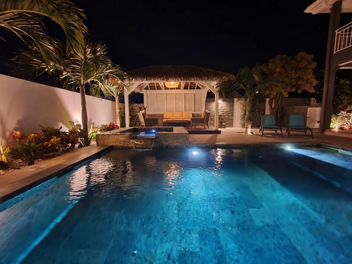 La Villa Rosaya - Piscine & Jacuzzi Saint-Pierre Kültér fotó